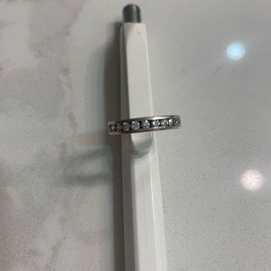 Small band diamond ring